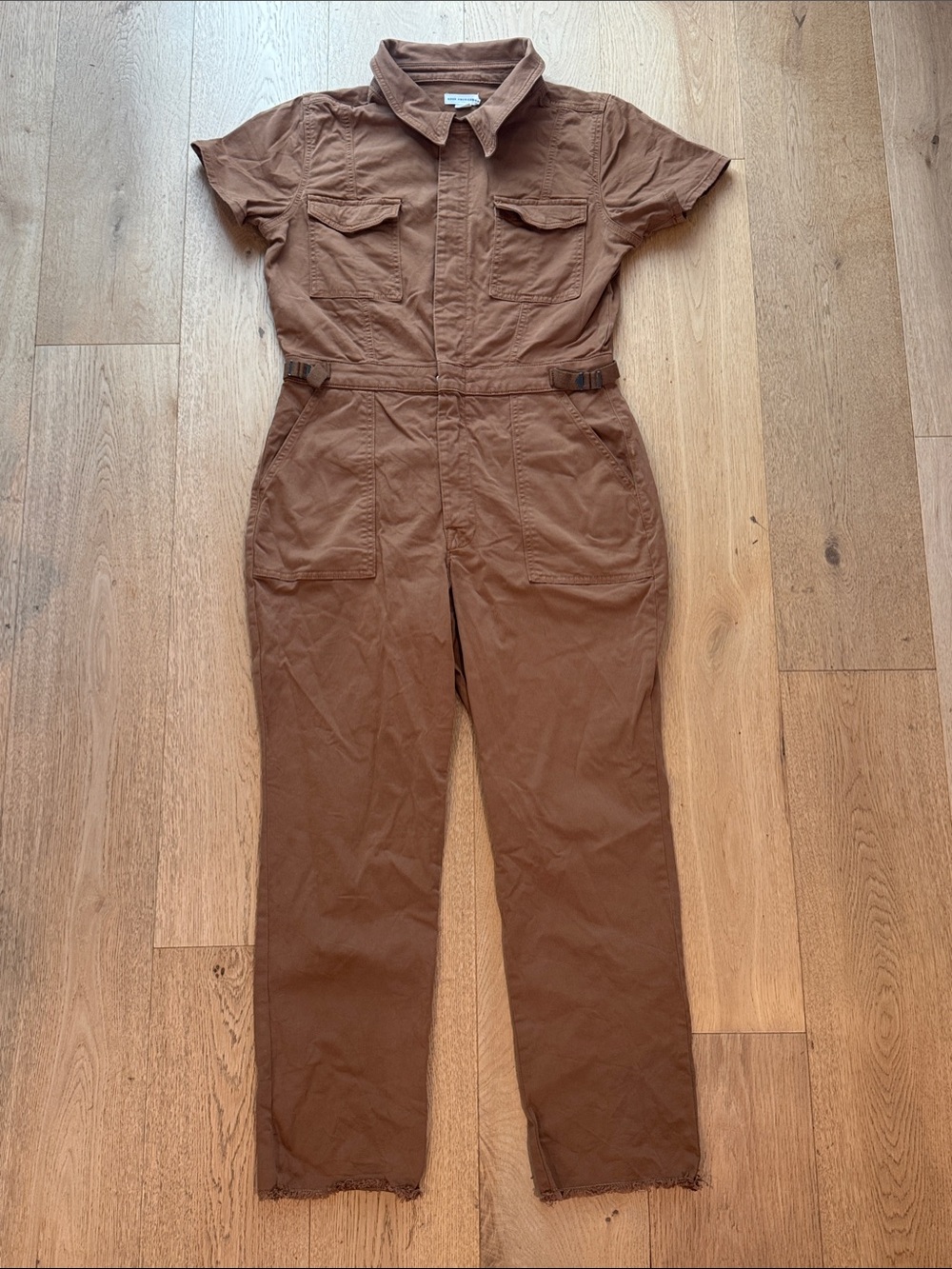 Good American - Fit for Success Utility Cotton Short-Sleeve Jumpsuit in Brown